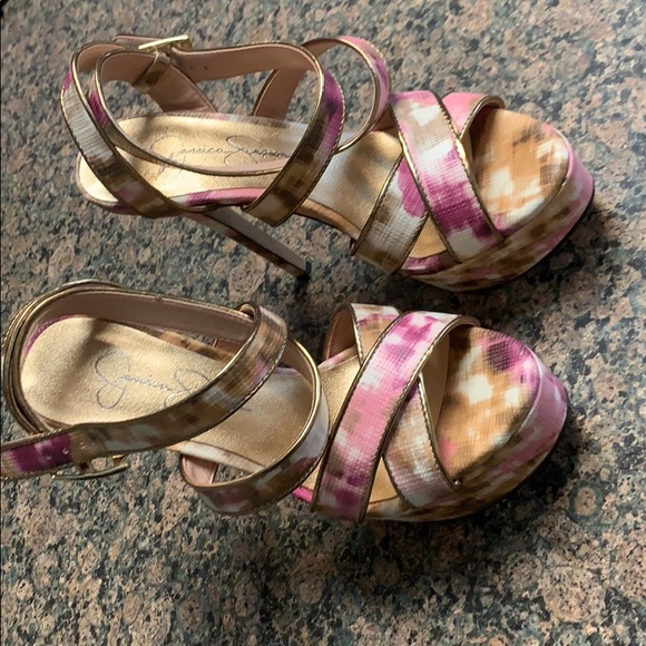 Jessica Simpson heels - box not included - Picture 2 of 5